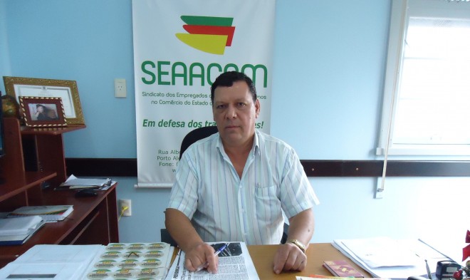 Presidente do SEAACOM-RS, José Providel