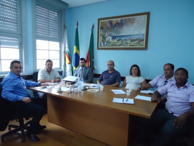 O presidente do SEAACOM, José Providel, juntamente com a diretoria, receberam o presidente do SindiCFC, Edson Cunha